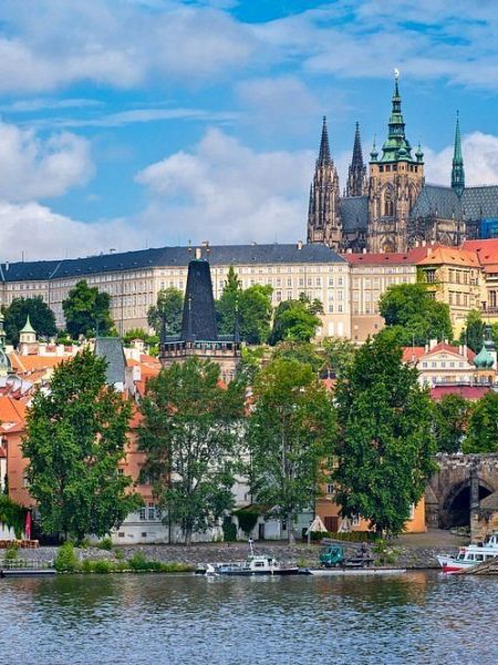prague-castle-1.jpg