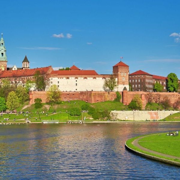 krakow-hrad-wawel-krakow-krakov.jpg